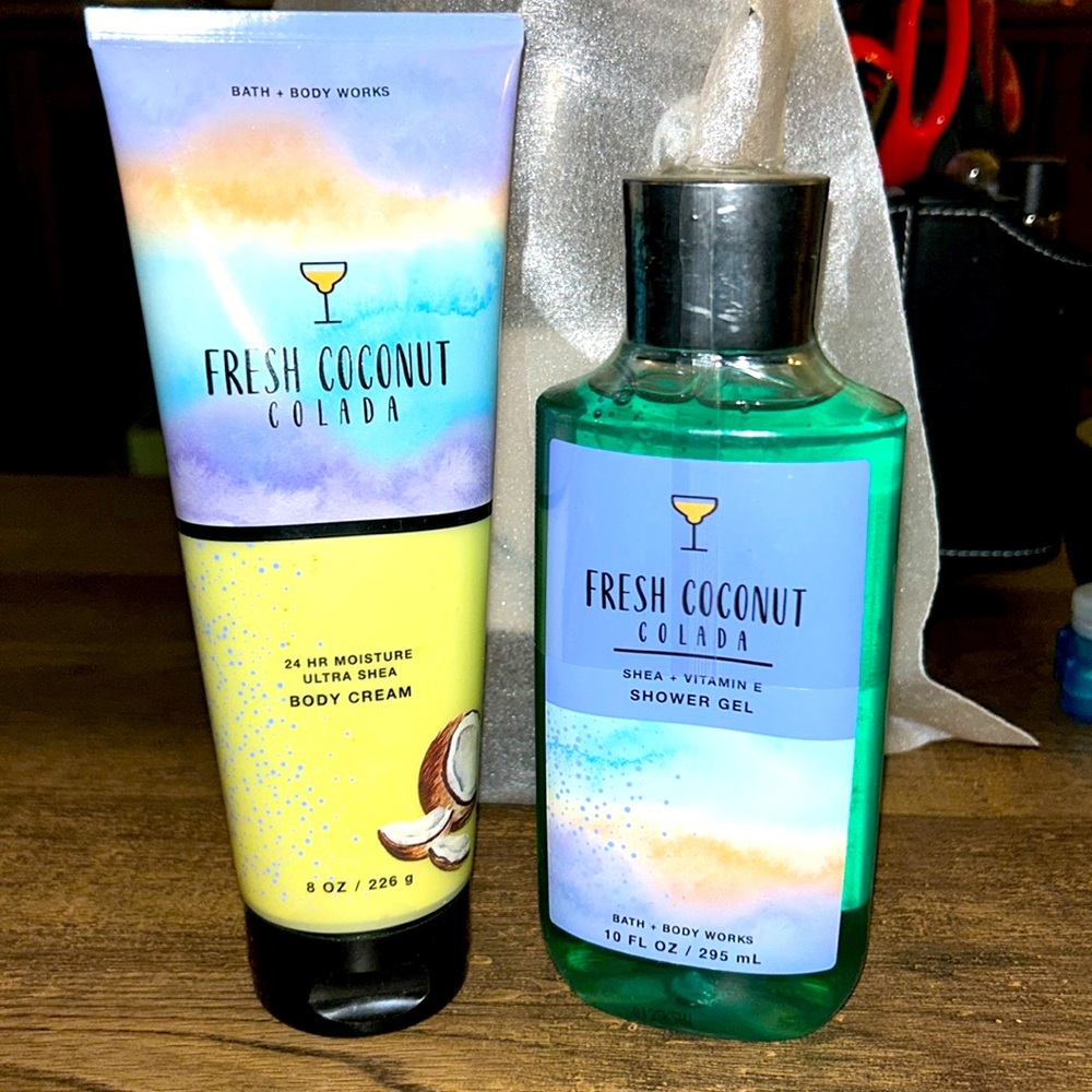 Bath & Body Works Fresh Coconut Colada Shower Gel & Body Cream Set